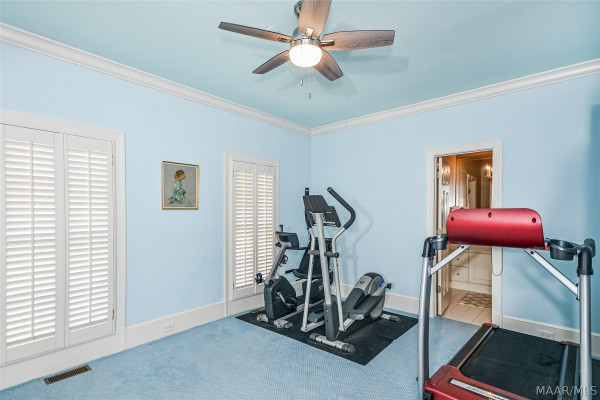 5442 Woodside Circle