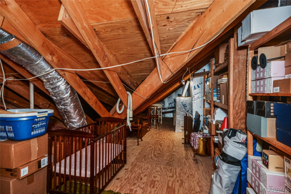 5442 Woodside Circle