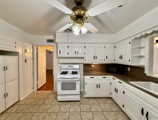 3013 Biltmore Avenue