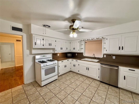 3013 Biltmore Avenue