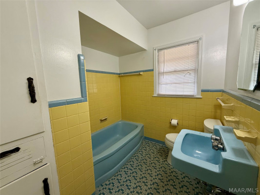 3013 Biltmore Avenue