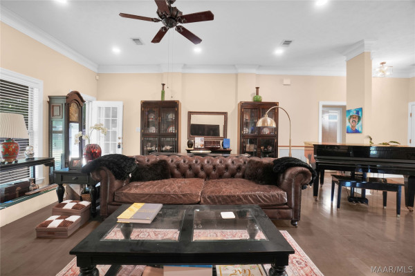2718 IVY CHASE Loop