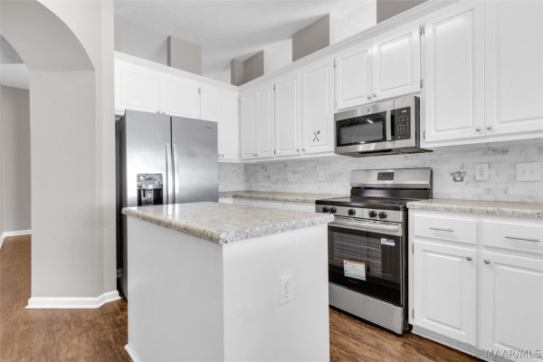 2036 YOUNG FARM Place