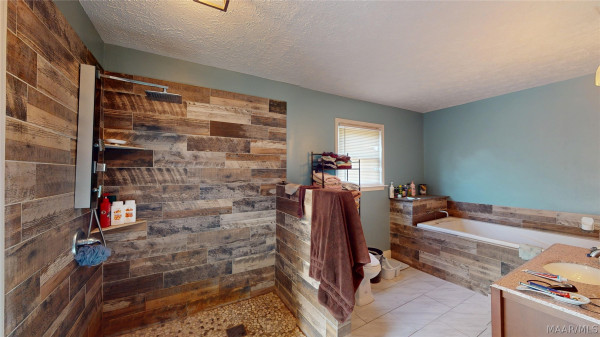 1634 Pink Lilly Road