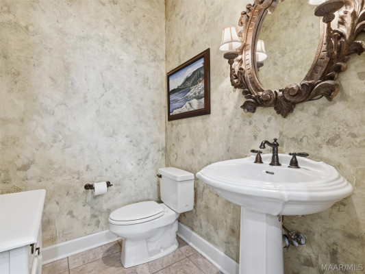 8641 Lillian Place