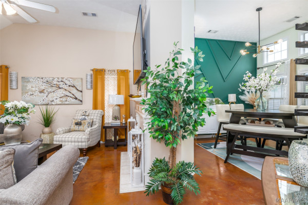 7207 Heathermoore Loop