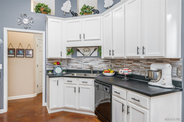 7207 Heathermoore Loop
