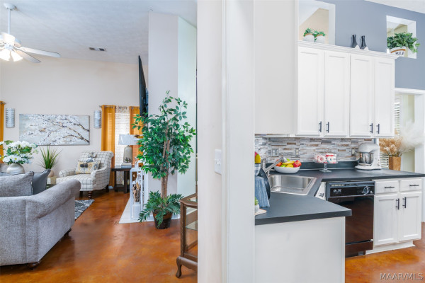 7207 Heathermoore Loop