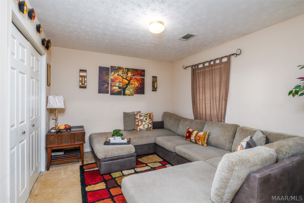 7207 Heathermoore Loop