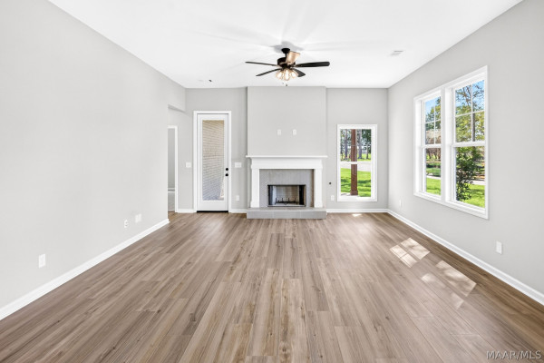 500 Meadowbrook Glen