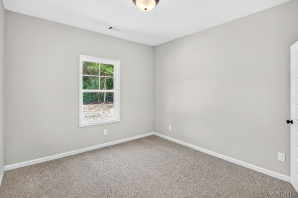 500 Meadowbrook Glen