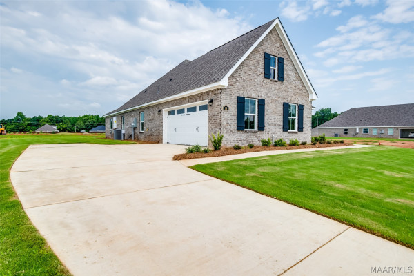 88 Stacy Starr Way