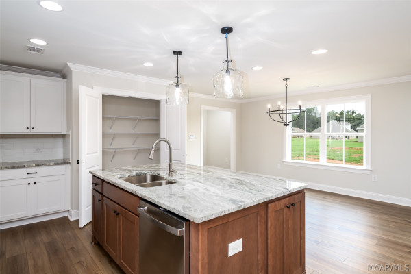 88 Stacy Starr Way