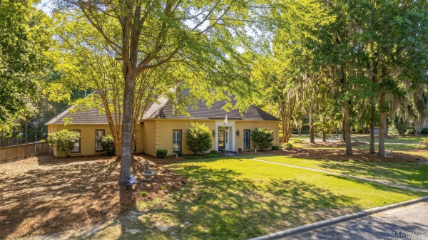 8131 Dogwood Lane