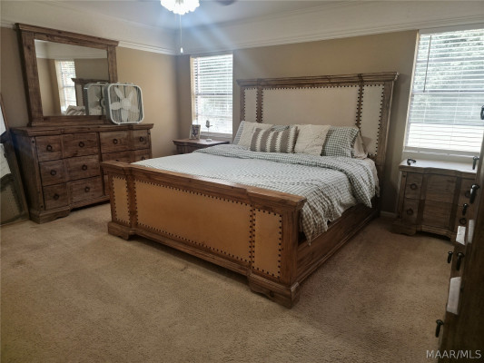3739 Honeysuckle Road