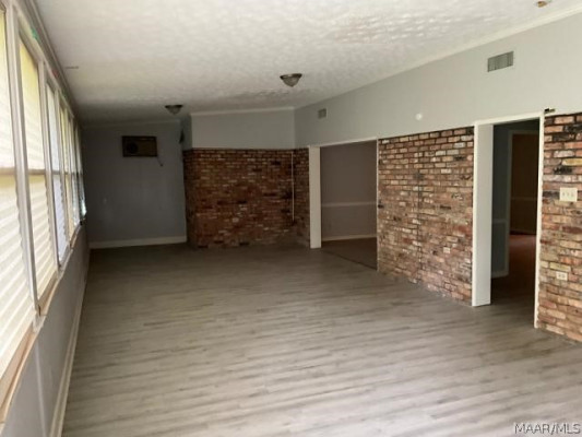 2079 Kingsbury Drive