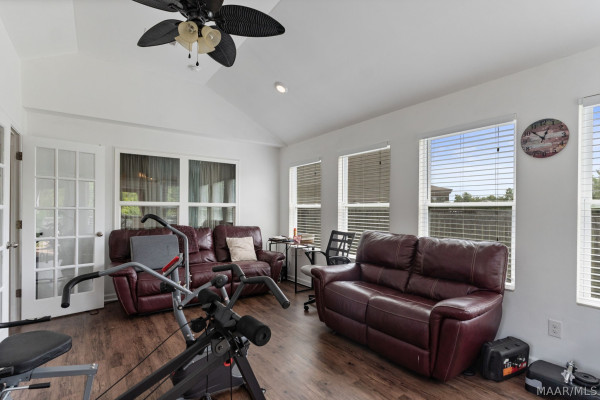 4164 CHESIRE Way