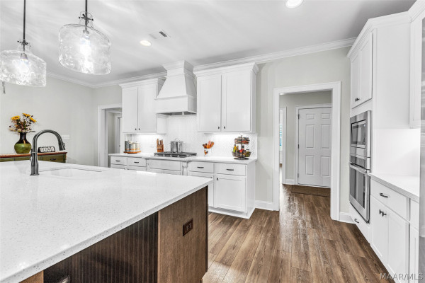 415 Midland Drive