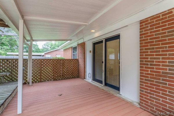 3774 WILLOW LANE Drive
