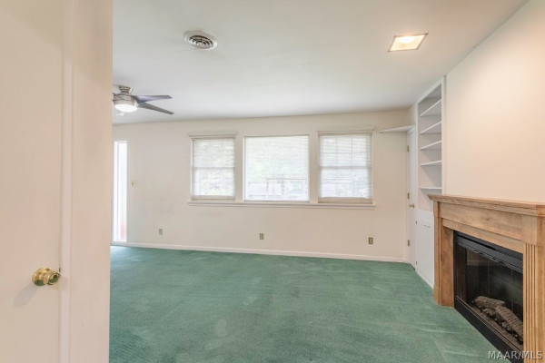 3774 WILLOW LANE Drive