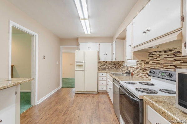 3774 WILLOW LANE Drive