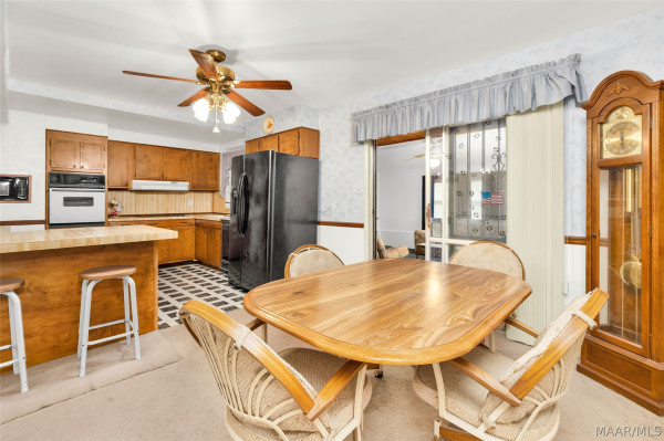 206 E Riding Road