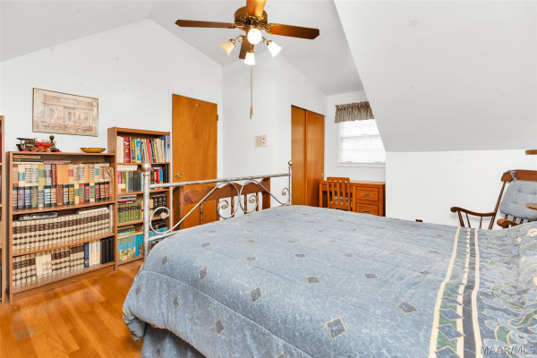 206 E Riding Road