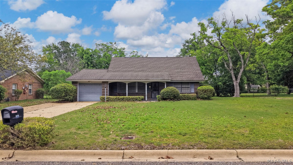 206 E Riding Road