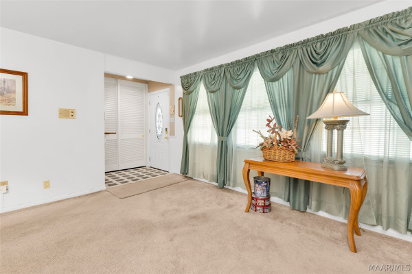 206 E Riding Road