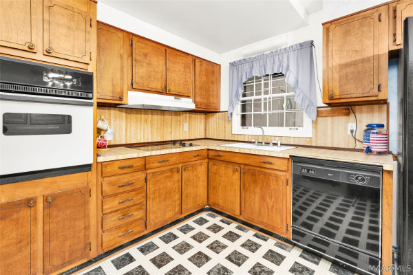 206 E Riding Road