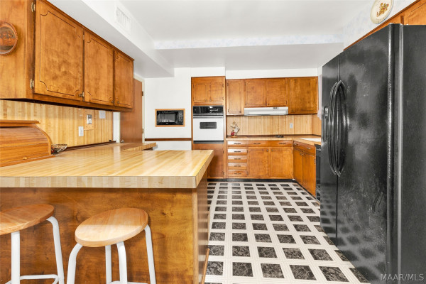 206 E Riding Road