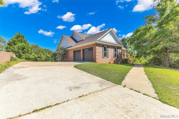 221 Doe Drive
