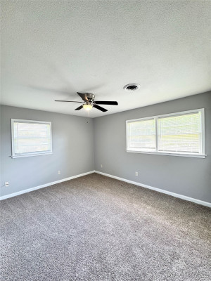 4426 NARROW LANE Road