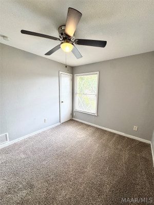 4426 NARROW LANE Road