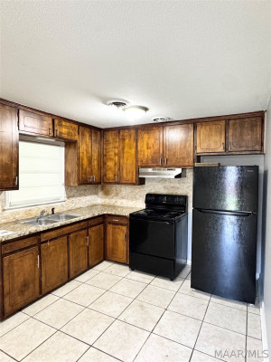 4426 NARROW LANE Road