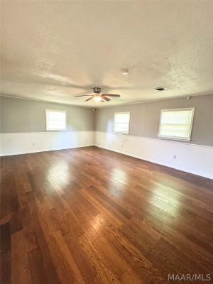 4426 NARROW LANE Road