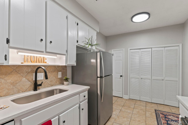 1610 Sandstone Court
