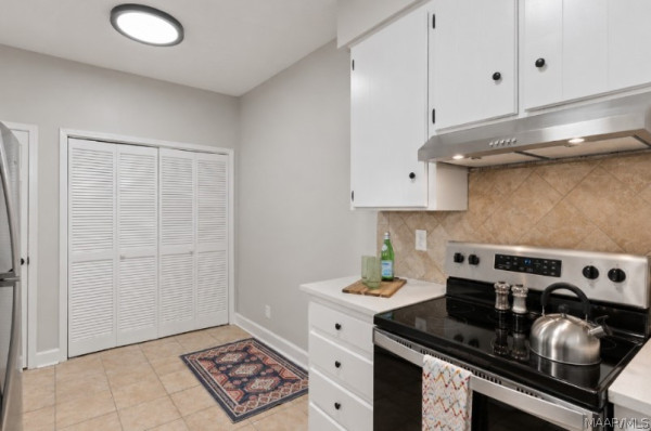 1610 Sandstone Court