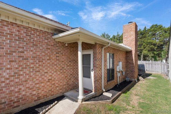 1610 Sandstone Court