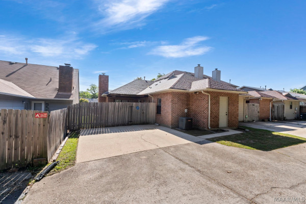 1610 Sandstone Court