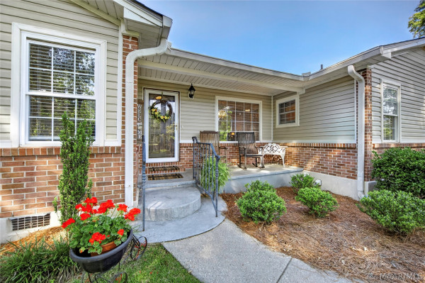 160 Reid Circle