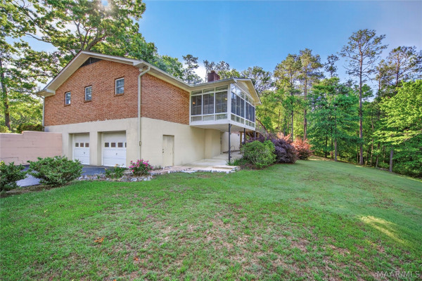 160 Reid Circle
