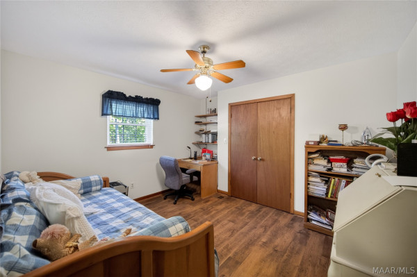 160 Reid Circle
