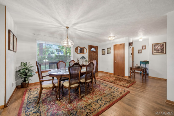 160 Reid Circle