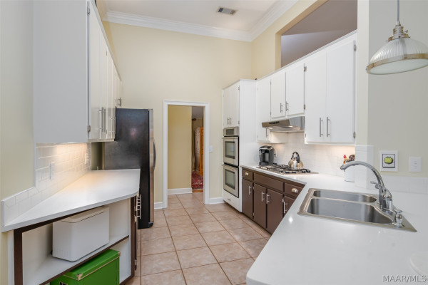 8806 Old Magnolia Way