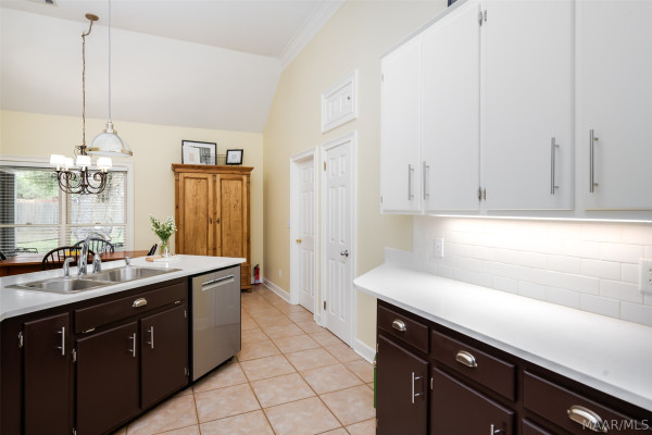 8806 Old Magnolia Way