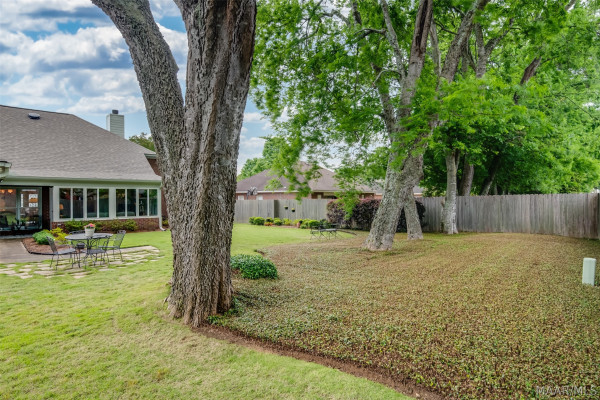 8806 Old Magnolia Way