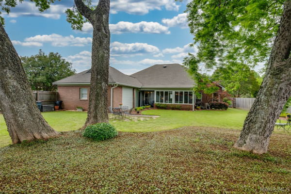 8806 Old Magnolia Way