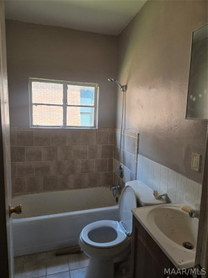 643 CLINTON Street DUPLEX