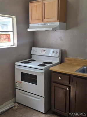 643 CLINTON Street DUPLEX